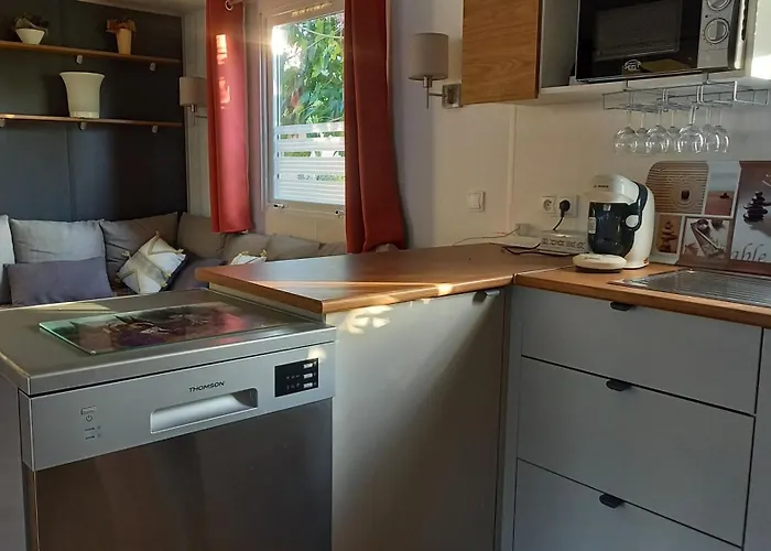 مكان تخييم Azur072